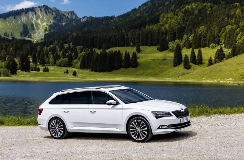 Bild von Skoda Superb Combi
