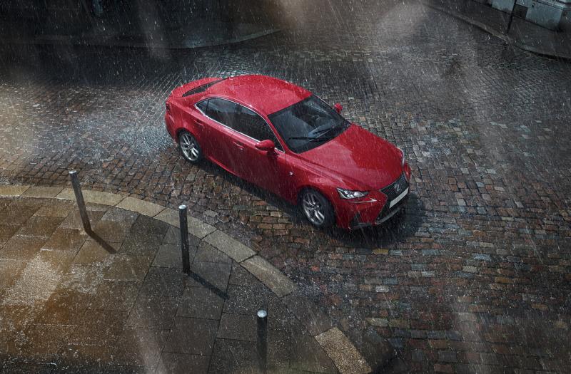 Lexus IS