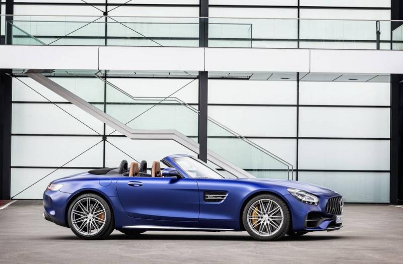 Mercedes AMG GT Roads.